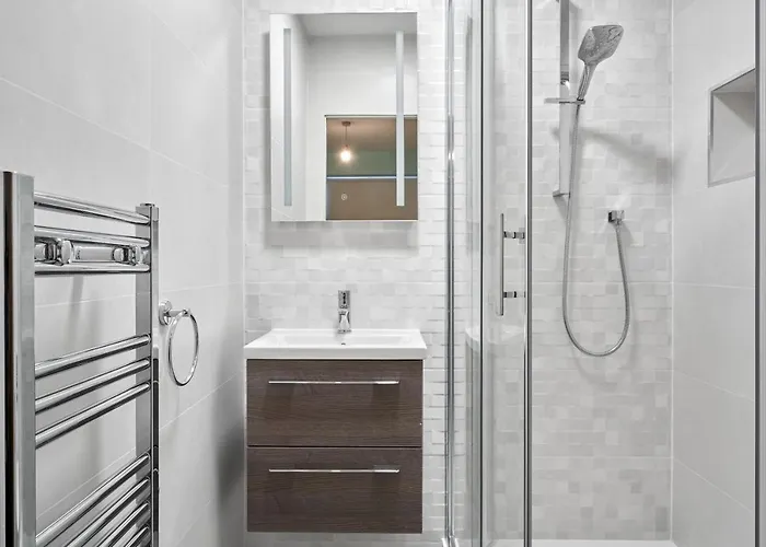 Luxury Near O'connell Street Apartment *