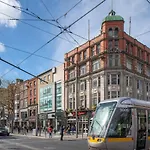 Luxury Near O'connell Street Apartment