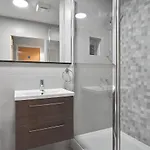 Luxury Near O'connell Street Apartment *