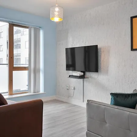 Luxury Near O'connell Street Apartment *